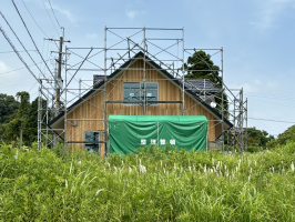 【現場報告】小さな三角屋根の家