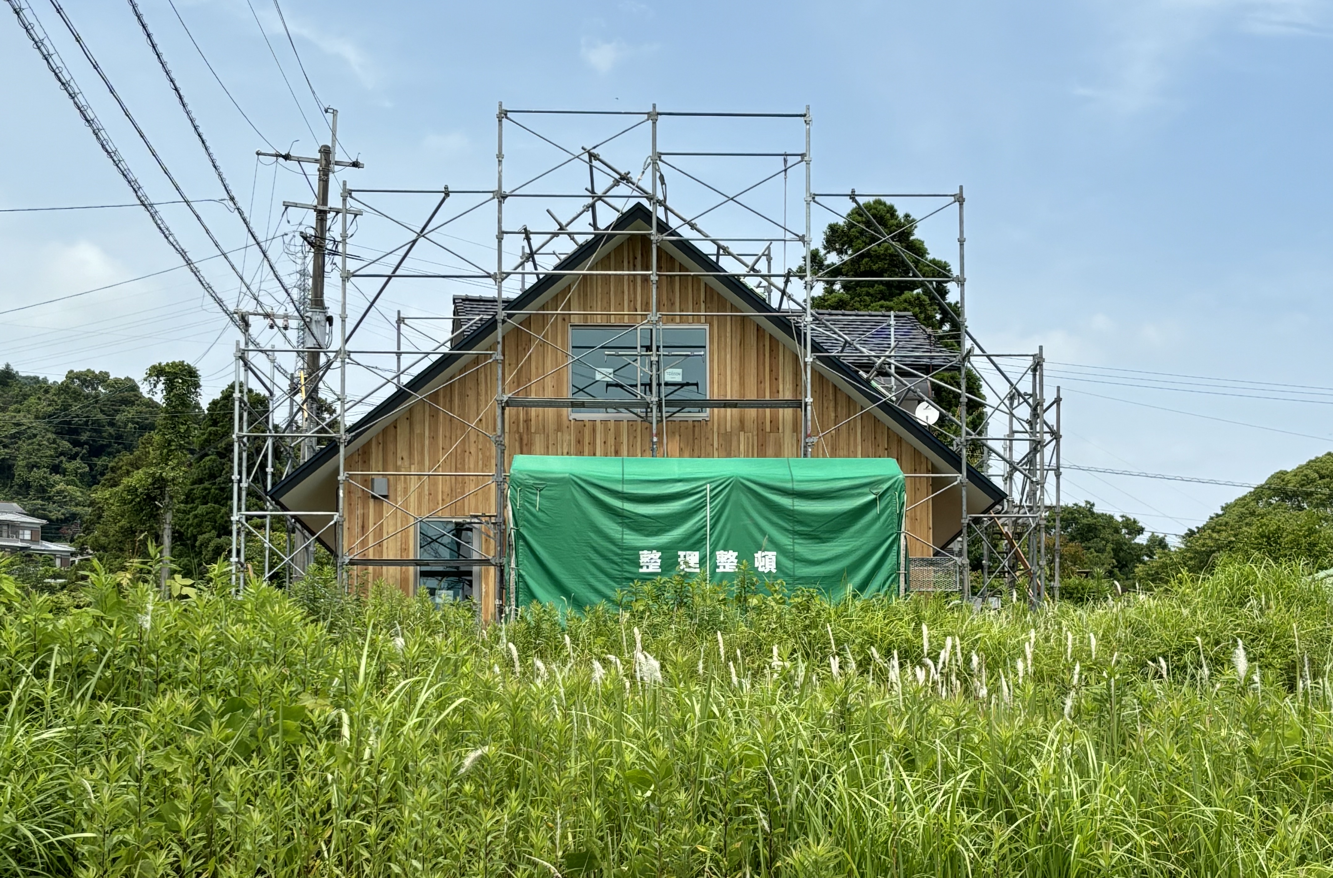 【現場報告】小さな三角屋根の家